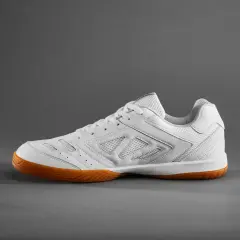 Jak wybrać najlepsze buty do tenisa stołowego? Kluczowe cechy i porady