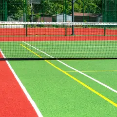 Jak zostać sędzią tenisa ziemnego: 5 kroków do profesjonalnej licencji