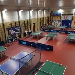 Gdzie w Toruniu można pograć w tenis stołowy? Sprawdź najlepsze miejsca