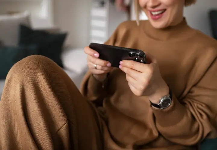 Tenisowe emocje a adrenalina w grach online – gdzie jest więcej napięcia?
