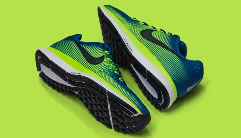 Nike: Kolekcje młodzieżowe i modne buty do kostki - Co wybrać?